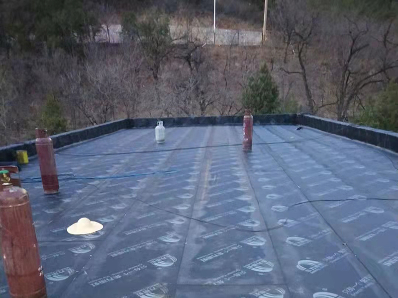 屋頂翻新施工 南京艾菲國際小區(qū) 樓頂露臺裝修改造 包工包料服務(wù)