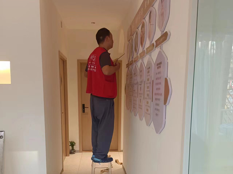 乳膠漆墻面裂縫怎么辦？墻面翻新要如何解決墻面問題(圖2)