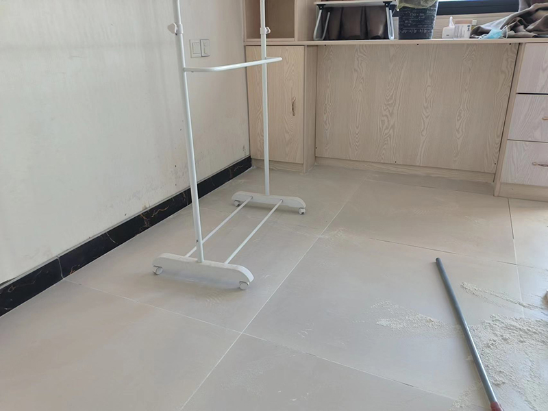 地面裝修“陷阱”您都了解嗎？地板磚空鼓、開裂就是這樣來(lái)的(圖2)