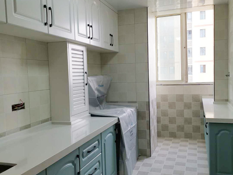 廚房櫥柜柜門一般用什么材質(zhì)的？廚房舊櫥柜換新櫥柜容易更換嗎(圖1)