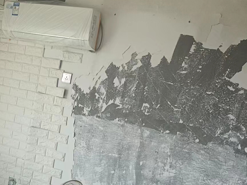 乳膠漆墻面裂縫怎么處理？舊墻翻新需要刷底漆嗎？(圖3)