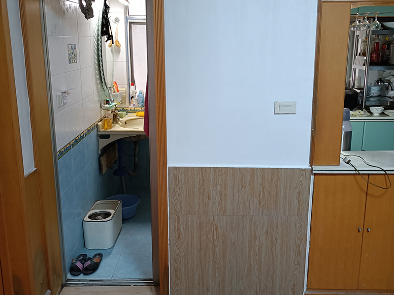  主臥衛(wèi)生間門對著床怎么裝修？該如何化解(圖2)