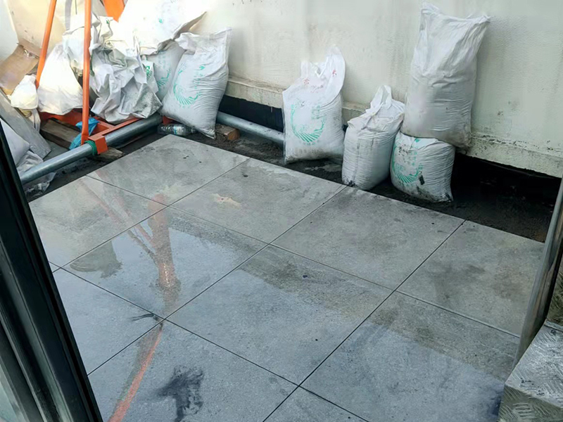 10平米陽臺(tái)貼瓷磚多少錢(圖1)