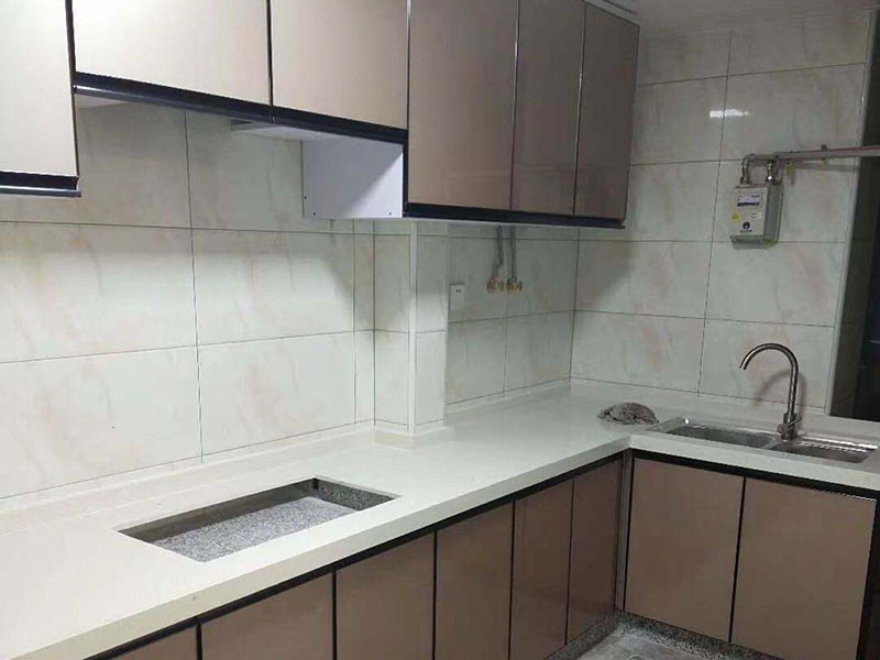 廚房裝修吊柜要如何設(shè)計(jì)更合理(圖1) 廚房裝修吊柜要如何設(shè)計(jì)更合理(圖1)