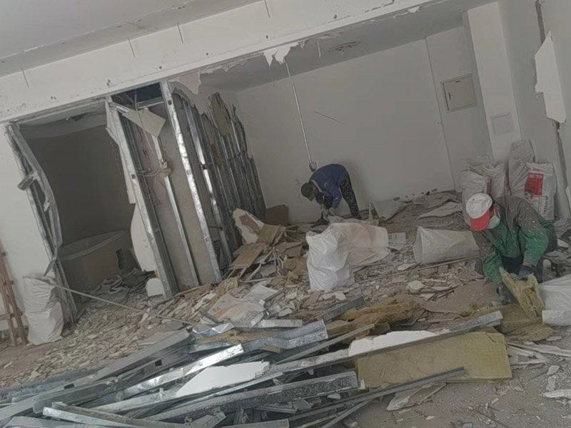 地板磚拆除需要哪些工具(圖2) 地板磚拆除需要哪些工具(圖2)