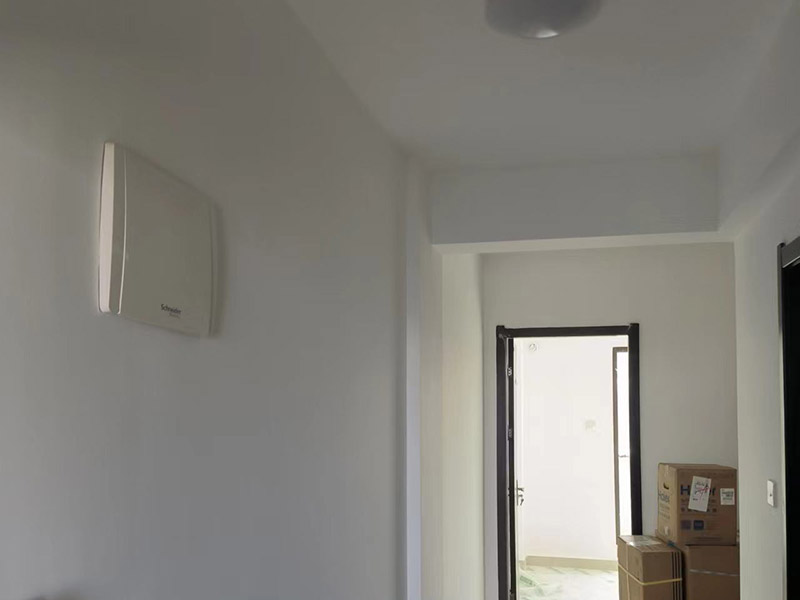 主臥翻新壁紙其他屋子可以住嗎？